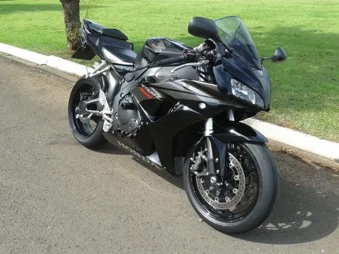 Honda CBR1000RR FIREBLADE 2007