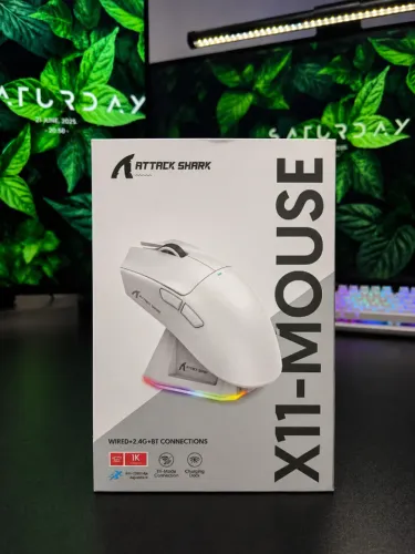 Mouse Gamer X11 Attack Shark - Branco, Tri-Mode, RGB + Dock