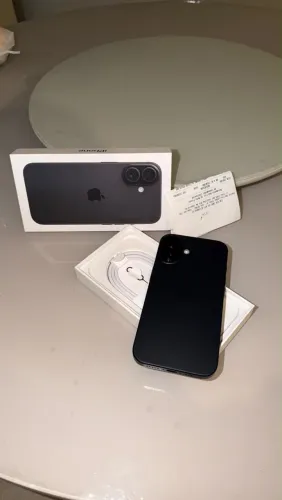 iPhone 16 256GB c/NF 1 mês de uso