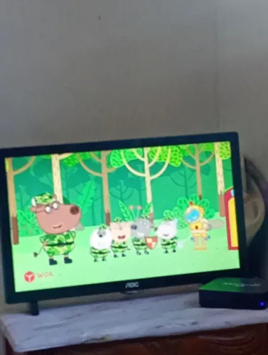 Vendo uma tv