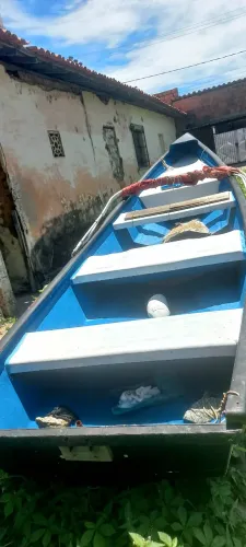 Vendo Barco top de fibra com carretilha e motor  7hp 4t R$ 10,000 .