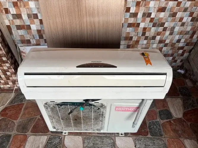 Ar-Condicionado Split Komeco 18.000 BTUs Quente e Frio - 220V