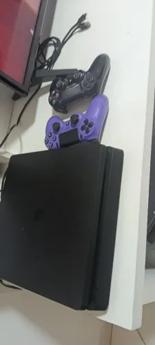 Console PS4 com 2 controle