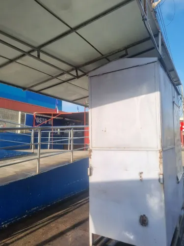 Vendo trailer com toldo.