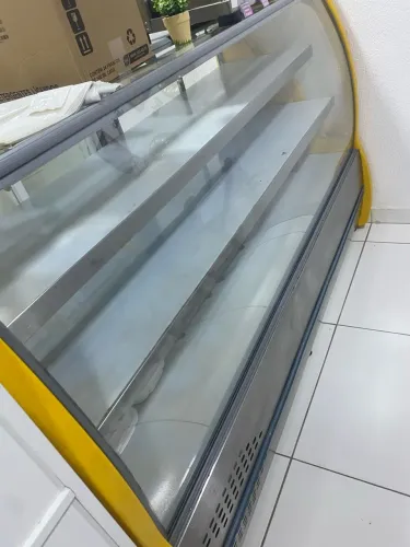 BALCÃO EXPOSITOR