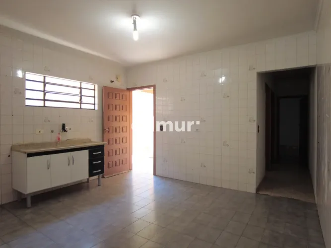 CASA no bairro Parque Jaçatuba com 80m². 2 dormitórios e 1 vagas. Confira