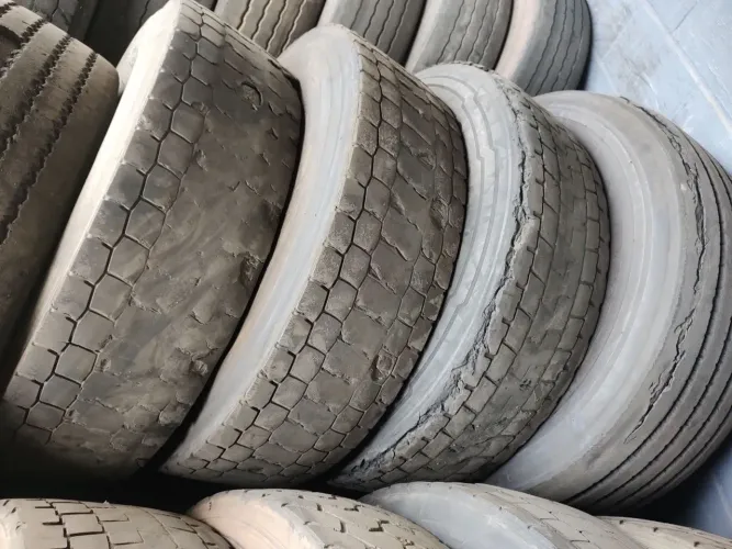 Pneus 295/80R22,5