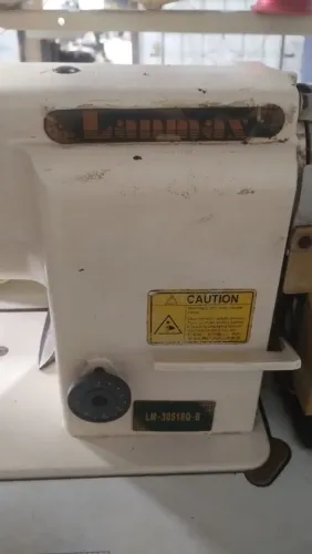 Vendo marquinha costura de transporte duplo trabalha com duas agulhas e duas bobinas
