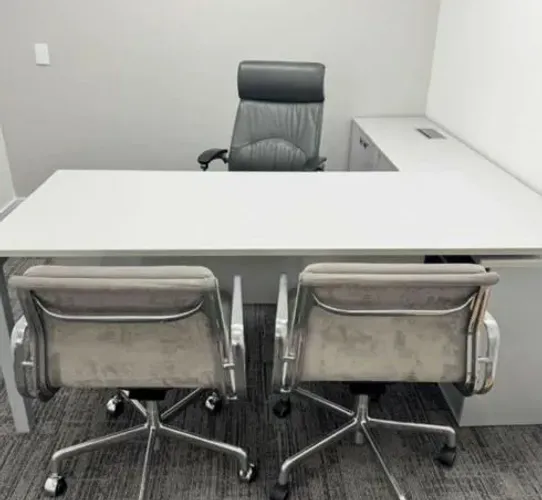 Mesa em L para escritório 