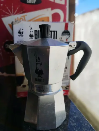 Kit Café Coado Cafeteira Bialetti original + Kit V60 com 100 filtros + Prensa Francesa 