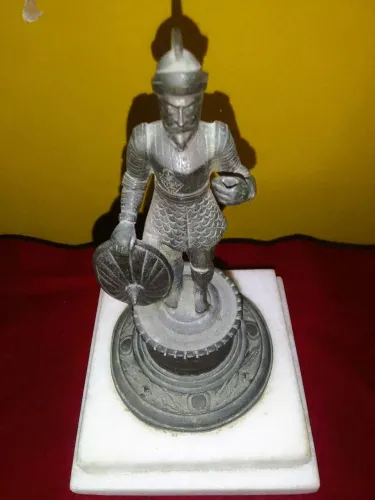 Antiga e grande escultura Bronze Guerreiro Samurai meados do século XX 