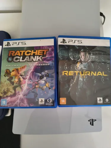 Jogos Returnal e Ratchet clanck