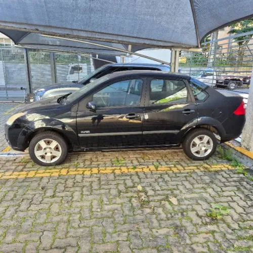 Ford Fiesta Sedan 1.0 8V Flex 4P 2009