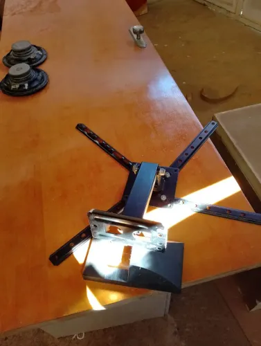 Suporte para tv flexível