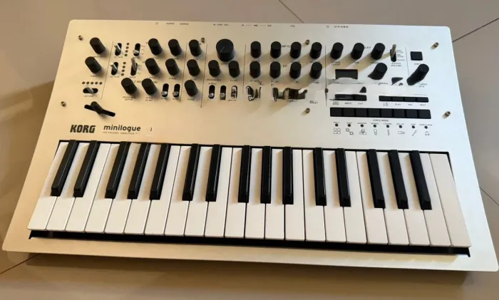 KORG Minilogue