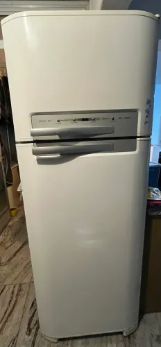 Vendo Geladeira 110v frostfree