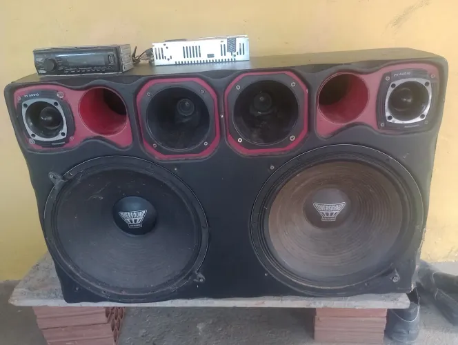 Vendo caixa de som automotivo