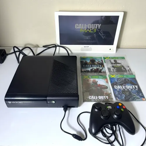 Xbox 360 super slim 