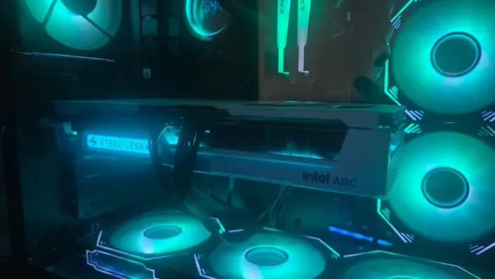 Placa de Video Intel Arc B580 Asrock steel legend triple fan oc 12GB