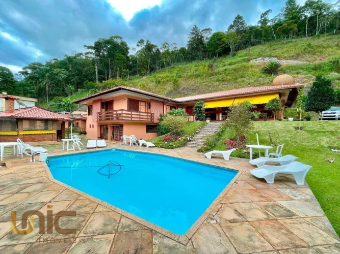 Pousada com 14 dormitórios à venda, 500 m² por R$ 3.500.000,00 - Albuquerque - Teresópolis