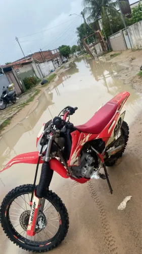 Xr 200 com tudo de CRF