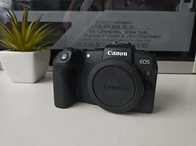 Canon RP corpo