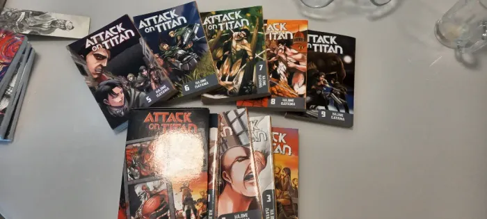 Mangá Attack on titan Vol. 1-9 (Inglês)