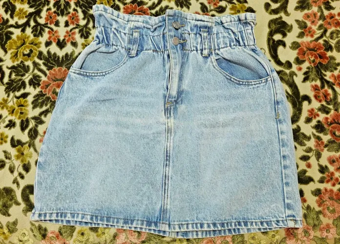 Saia jeans com cintura drapeada