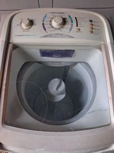 Vendo lavadora Electrolux (C/ Defeito)