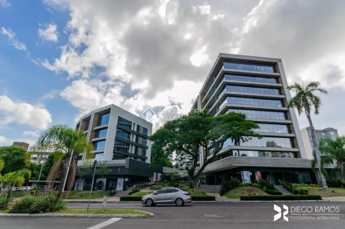 Loja para Alugar com 46m² na Praça MW - Zona Sul de Porto Alegre