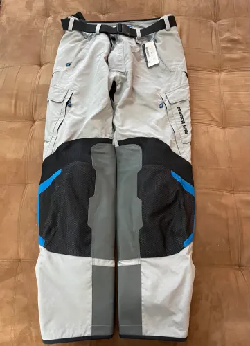 Calça bmw Rallye 56EUR