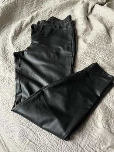 Calça Zara - 44 - nova 