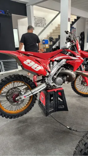VENDO OU TROCO CR 250cc 2 TEMPOS 