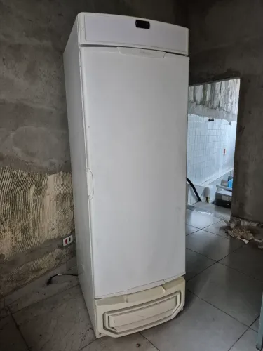 Freezer GELOPAR VERTICAL 570 LITROS 
