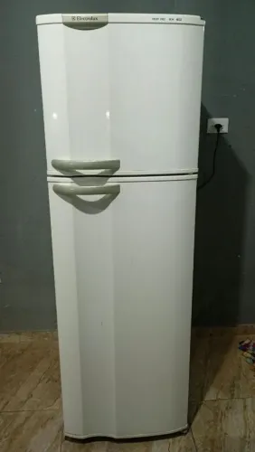 Vendo geladeira funcionando perfeitamente