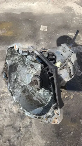 Caixa de marcha Fiat 1.8 com motor GM