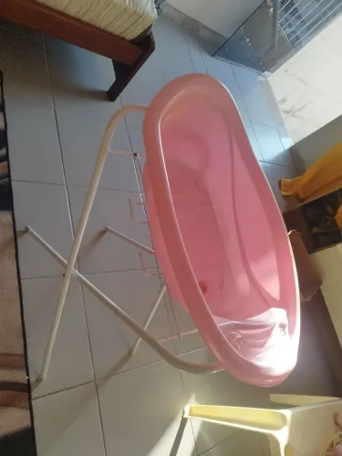Banheira de bebê com trocador