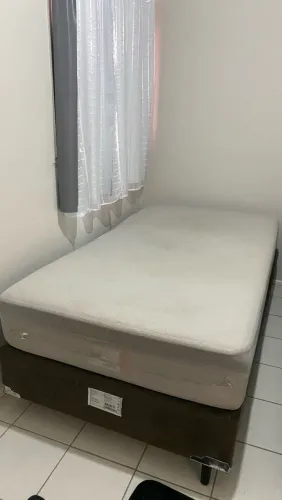 Cama e base solteirão - Bom estado 