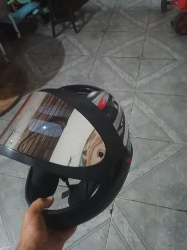 Capacete usado no preço