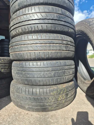 Jogo de pneus 185/60/15 Pirelli