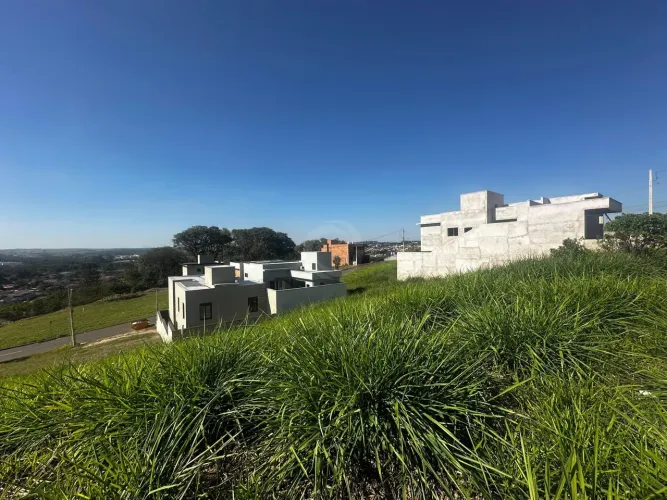 Terreno a venda no Canada. Condominio fechado em Piracicaba SP