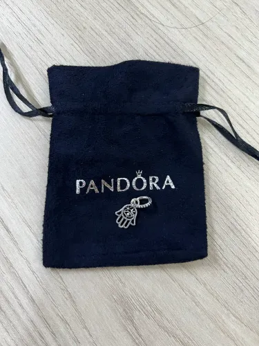 Berloque Pandora mão de Hamsá 