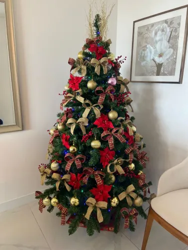 Vendo linda árvore de Natal - 180cm