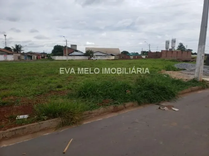 LOTE PLANO EM TRINDADE