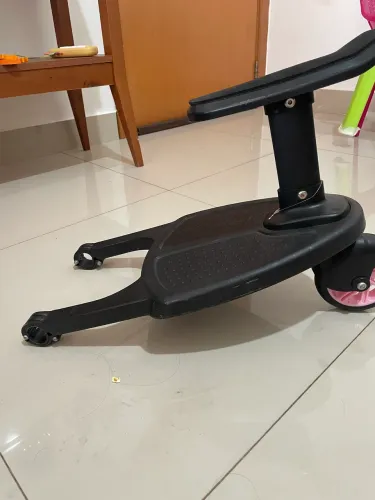 Assento auxiliar para carrinho de bebê 