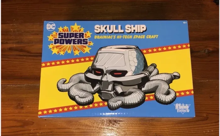 DC Super Powers MacFarlane Nave Brainiac lacrada