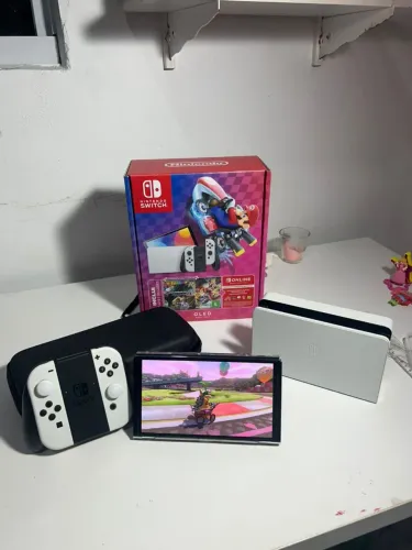 Vídeo Game Nintendo Switch OLED em Estado de Novo - Completo e Impecável!