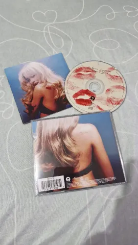 Short N Sweet CD DELUXE