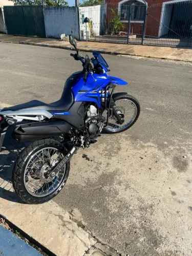 Lander 250 impecável