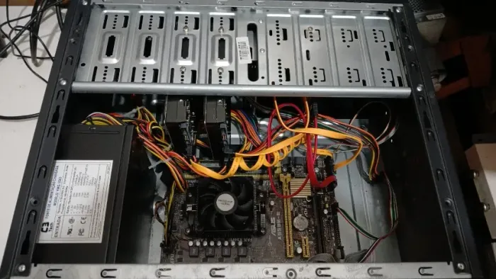 COMPUTADOR TOP AMD A4 4000